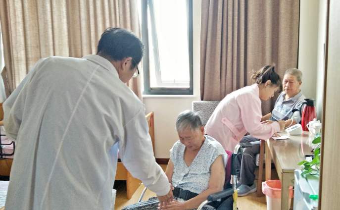 �Ϸ�����Ժ���˳��ֱ�����ô��